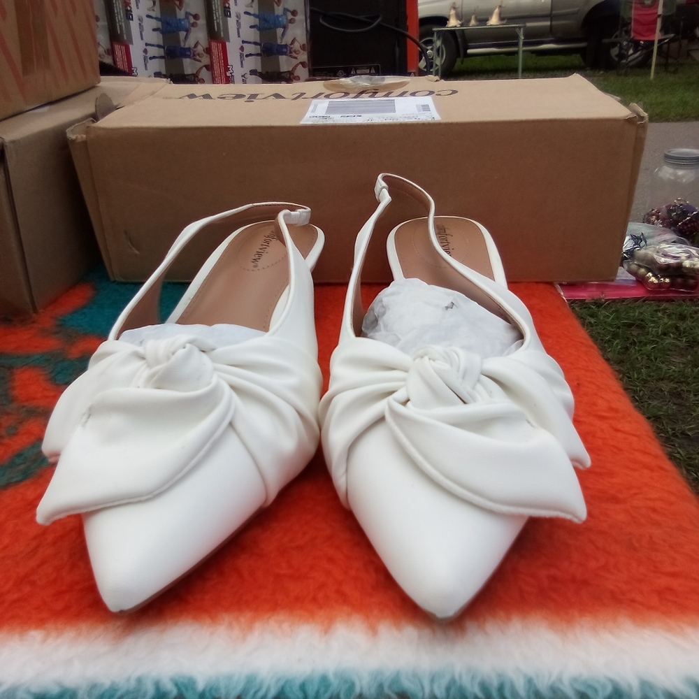 Ladies shoe white slingback size 11